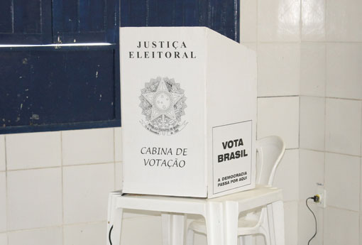 cabina-de-votacao-eleitores-53-brumado-agora