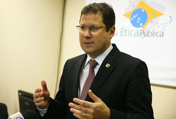 coletiva_mauro_menezes