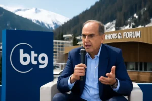 Imagem de capa representando BTG em Davos com Esteves destacando que Brasil é 'Disneylândia' das fintechs, pedindo regulação mais forte.